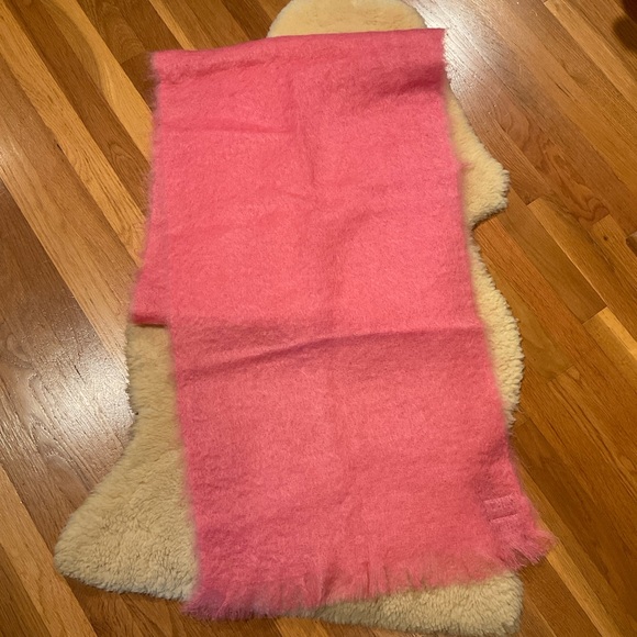 Vintage Glen Cree pink mohair scarf - Picture 2 of 5